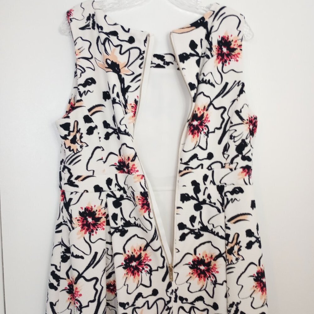 Karl Lagerfeld White Floral Fit-and-Flare Dress - Picture 11 of 14
